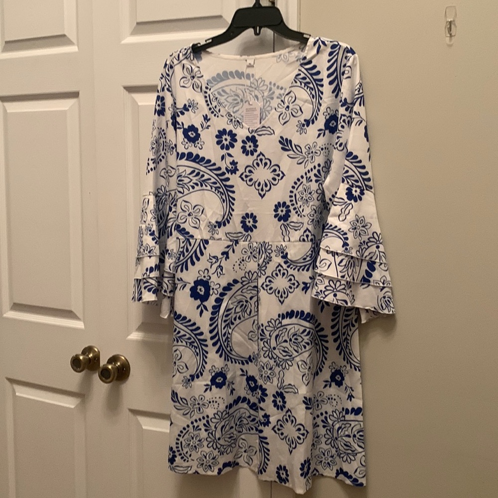 Women’s Blue and White patterned Summer Dress XL